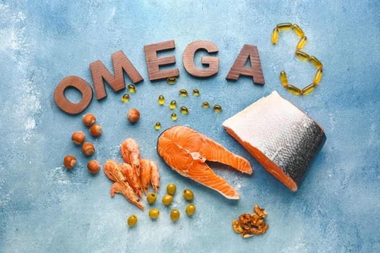 Suroviny bohaté na Omega-3 jako losos, krevety a oleje.