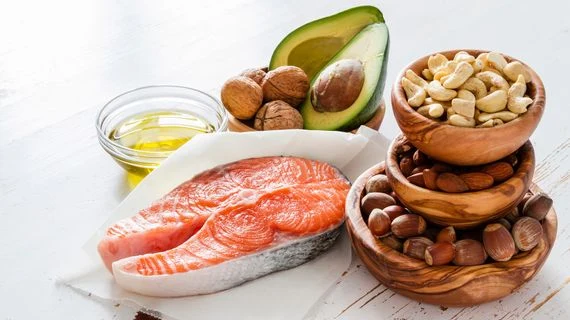 Suroviny pro zdravou stravu při vysokém cholesterolu.